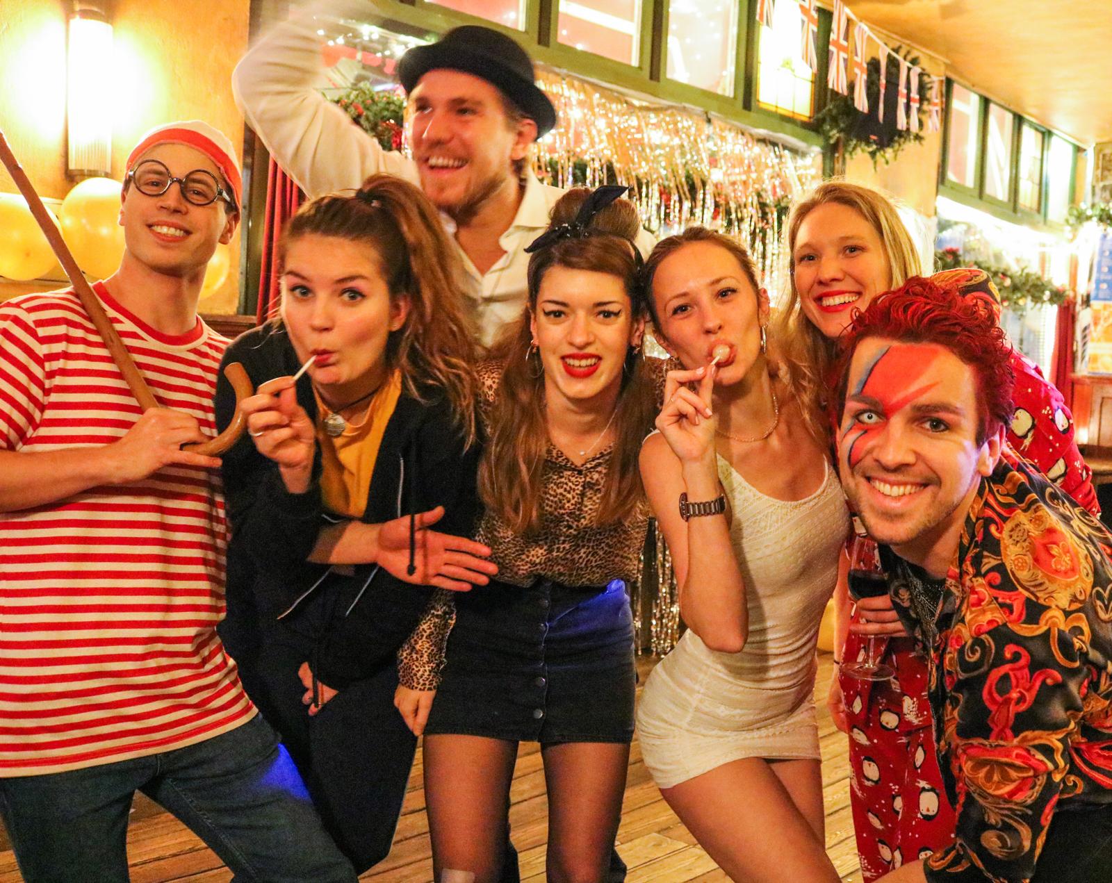 verkleed feest cafe Thijssen